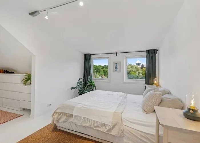 Spacious With Short Distance To Center Appartamento *